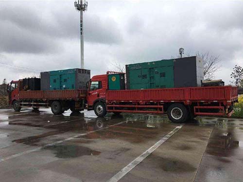 博尔塔拉涂抹密封胶后，需要等待多长时间才能安装水冷式机油散热器密封件？